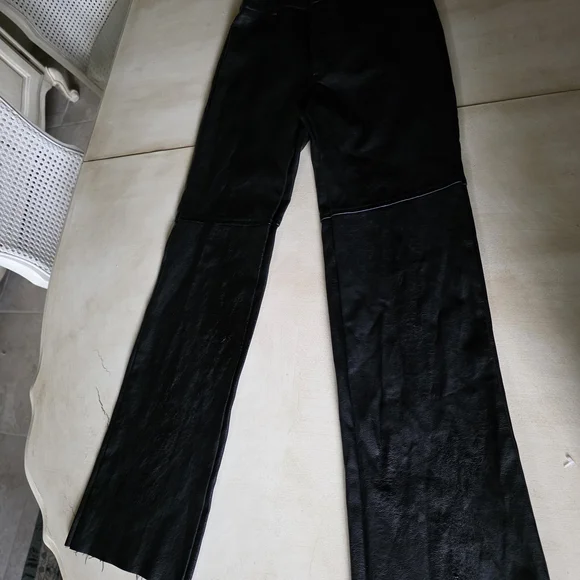 Flare Pants Princess Polly Faux Leather. Black Size 4🤎 - Picture 2 of 14